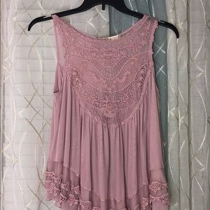 Cute dusty pink like top from altered state